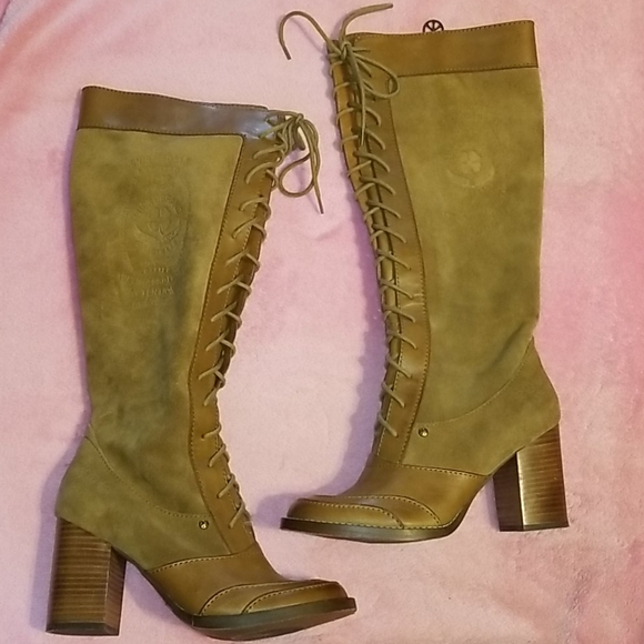 Lucky Brand Shoes - ☮☮ Lucky Brand vintage leather lace up boots